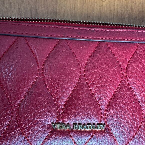 Vera Bradley Sycamore Georgia Red Quilted Wallet with Zip-Around Closure - Picture 2 of 10